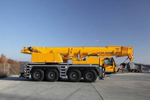 Terrain Cranes On Hire Services in Kanpur Uttar Pradesh India